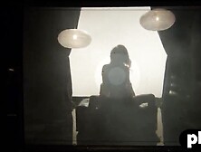 Photographer Kayla Garvin posed into photo session and showed her