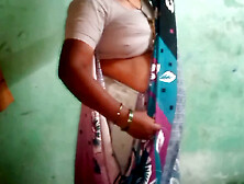 Long-haired housewife aunty Priyanka314 changes her saree for some hardcore action