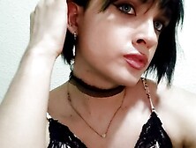 Linda chica femboy jugando y eyaculando de placer