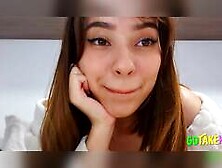 Hot Babe Masturbates with Sex Toy on Webcam for Boys