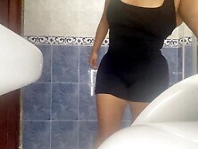 BAÑO PUBLICO CHORRO DE CHICAS DE GIMNASIO