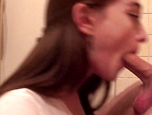 Best Amateur Blowjob Ever in a Restroom