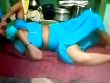 Desi scandle tamil aunty very attractive sex