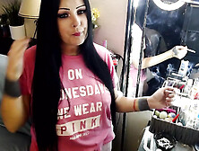 Pretty MILF Natural Smoking