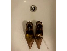 Old Heels Get A Piss Bath!