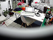 my chubby gf broadcasts on webcam while i'm at work