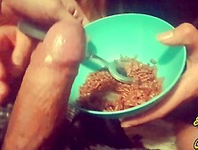 Comiendo ceral con semen (Jizz on food) Emily Sex Queen