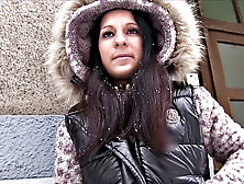 Student wants to fuck for cash