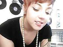 Young amateur shoving her big dark puckered asshole (18+)