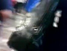 En el metro: morena madura exhibicionista