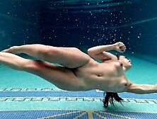 Nude Hungarian Public Milf Showing Big Pussy