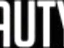 Marketa Belonoha in glases