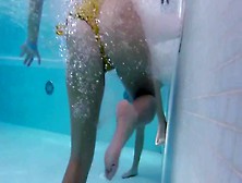 MIX of great college girl asses at the Public Pool