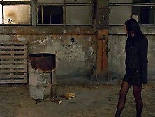 Fucking Hottie In The Empty Warehouse