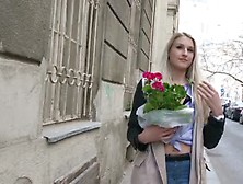 Blondje uit Nederland meegelokt door Duitse fotograaf