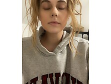 #Teen #Girl fucks herself