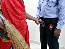 Security Got Nice Handjob From Hotel Maid