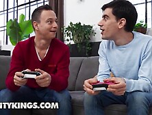 REALITY KINGS - Lilly Mays, Jordi El Nino Polla - Dick In The Common Room