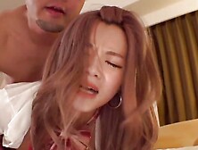 Hotel photo session with black gals on summer vacation