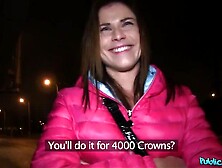 Teen hoe gets boned in the dark