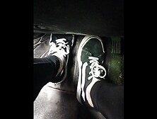 I show you my feet driving!!