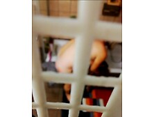 Mutter mit spy cam im Bad beobachtet