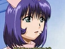 Ele a seda e,  em seguida,  fode com ela menstruada