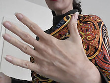 Beautiful Hands Fetish In Action With Ladyvictoriavalente