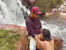 Le Doy La Mejor Follada De Su Vida En La Selva A Linda Chica Desconocida A Cambio De Darle Posada.