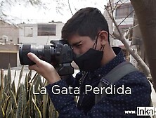 Thin Venezuelan camgirl is approached by Peruvian near train