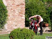 TUSHY Wicked honey booty screwed