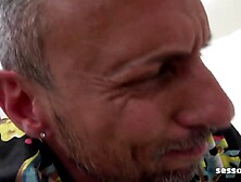 OMG! NEARLY CAUGHT! my wife works, I bang behind her back: Lara de Santis (from Italy) - SESSO-24ORE