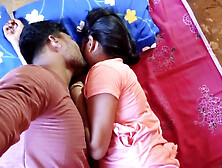 Indian Desi young village cute couple Sex - Desi bhabhi sex movies in hindi - college girl and young boy fucking Desi look sex.