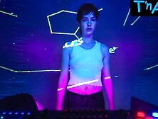 Brigette Lundy-Paine Sexy Scene In I Saw The Tv Glow