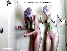 Lesbo Bodypainting