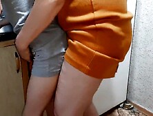 I get fucked by my stepmom while I'm cleaning the kitchen - Lesbian-illusion