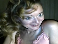 Sexy Happy Webcam Braingirl Teases Good Music