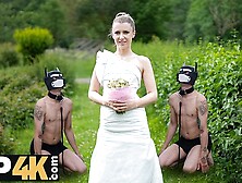 Pure queen - sex in public action - Bride 4K