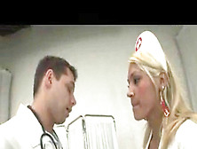 Futanarı Fuck Males,  Nurse