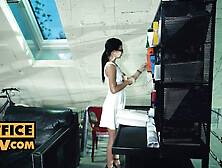 POINT OF VIEW - Skinny sweetie Kate Rich always wantes to bang your penis