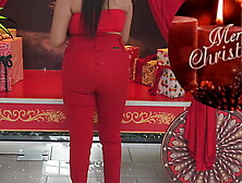 I fuck a ravishing,  monstrous-assed stranger I met at the mall