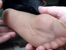 (HU)Knock out a running girl foot play