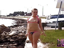 Wild Exhibition with Small Spinner Freak