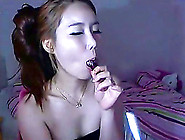 Asian slim solo girl dancing on the webcamera