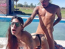 Me Cojo Al Que Limpia La Pileta Mientras Mi Marido No Esta - Daiana Abril Ft Romariccix