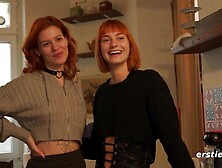 Ersties - Die sexuellen Dämonen Dolly und Mia ficken den schlafenden Toyboy in seinen Träumen