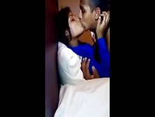 නන්ගිට Kiss එකක් දුන්න