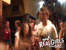 Amateur Sexy Girls Strip Naked in Public during their Summer Holidays