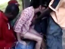 Nachtlichen Fick im Park heimlich gefilmt