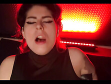 Pleasing the Giantess